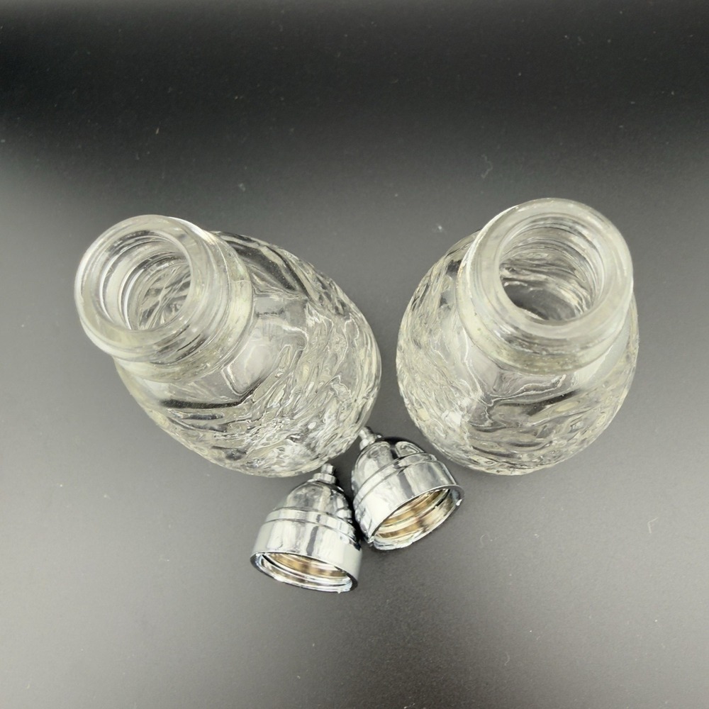 Princess House Fantasia Crystal Glass Salt & Pepper Shakers Embossed Poinsettia - Picture 6 of 12